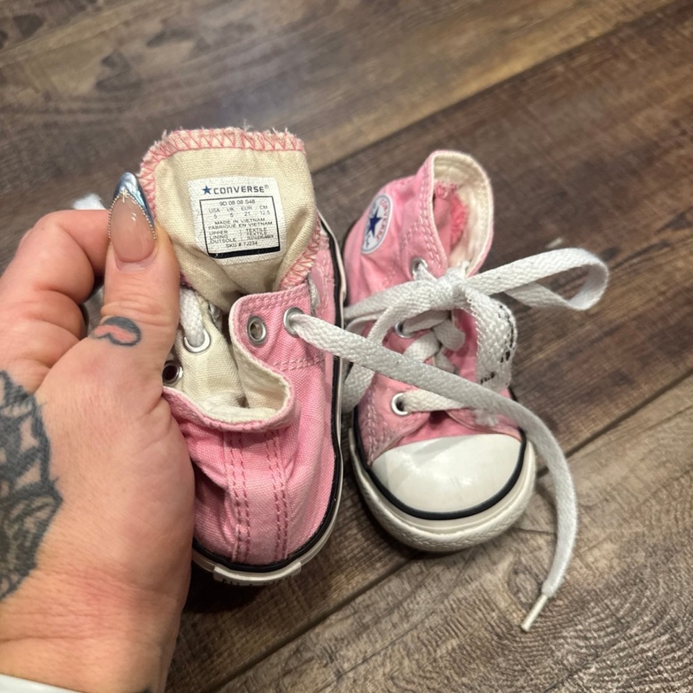 Toddler converse - Picture 4 of 5